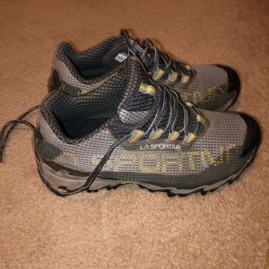 women’s hiking shoes size 7.5